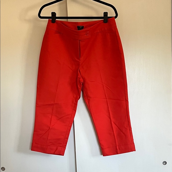 Ann Taylor Pants - EUC | 10P | Red Cropped Pants